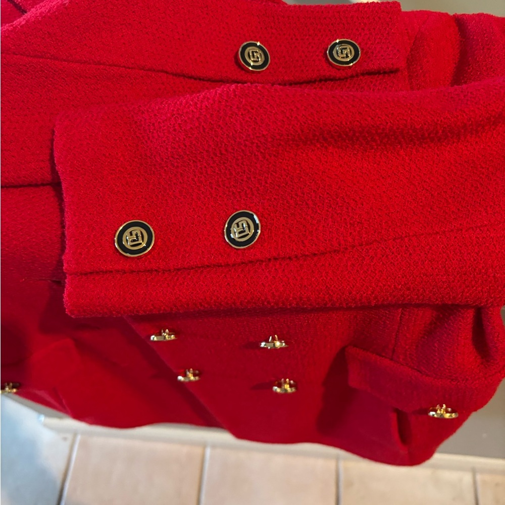 ST JOHN FABULOUS RED Blazer with BLK TRIM EUC Gold Buttons 8 - Picture 5 of 7
